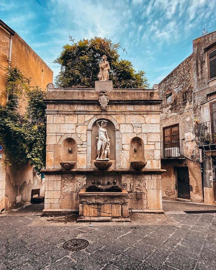 Porta San Paolo House Aparthotel Castelbuono  Luaran gambar