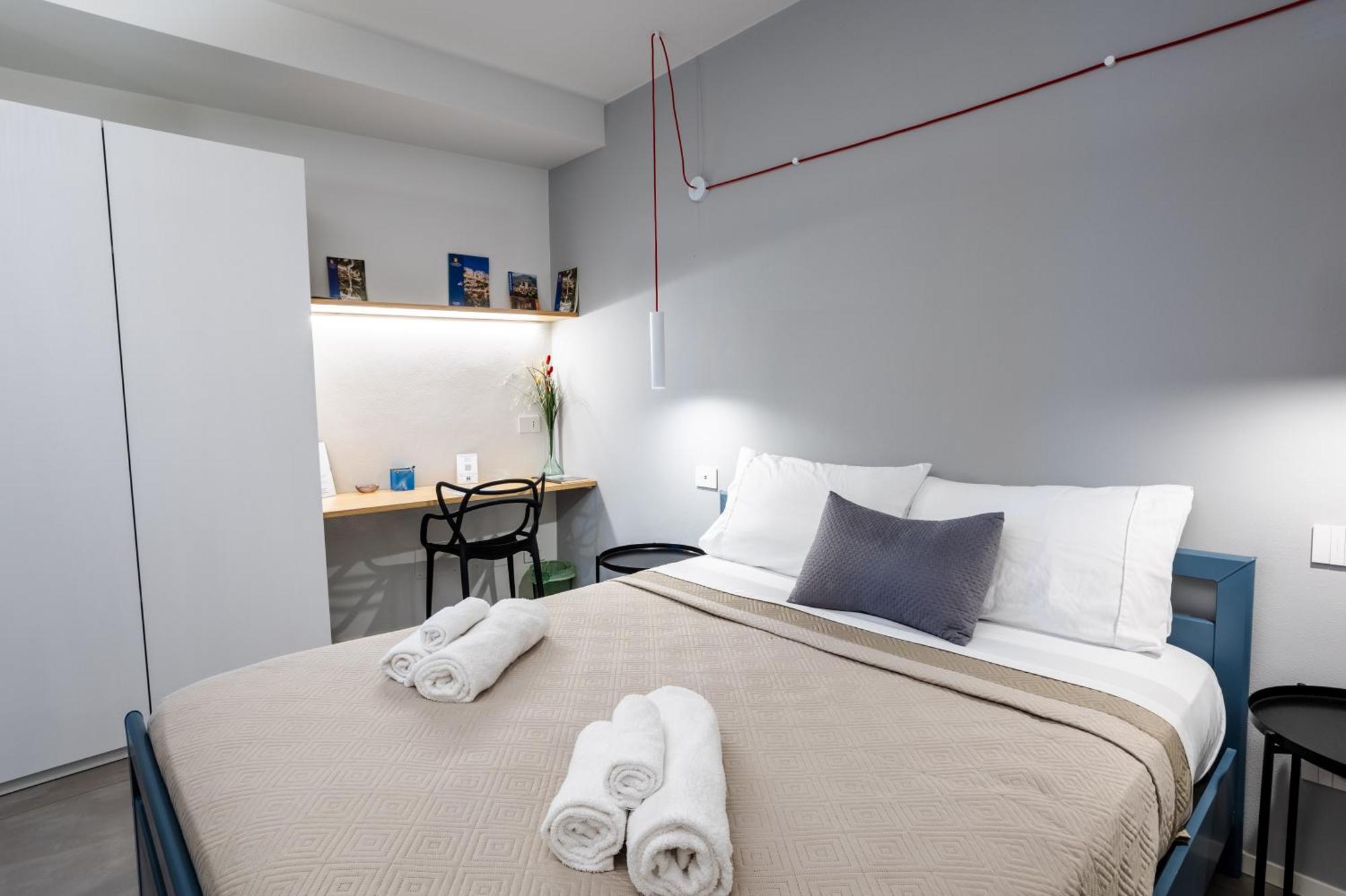 Porta San Paolo House Aparthotel Castelbuono  Luaran gambar