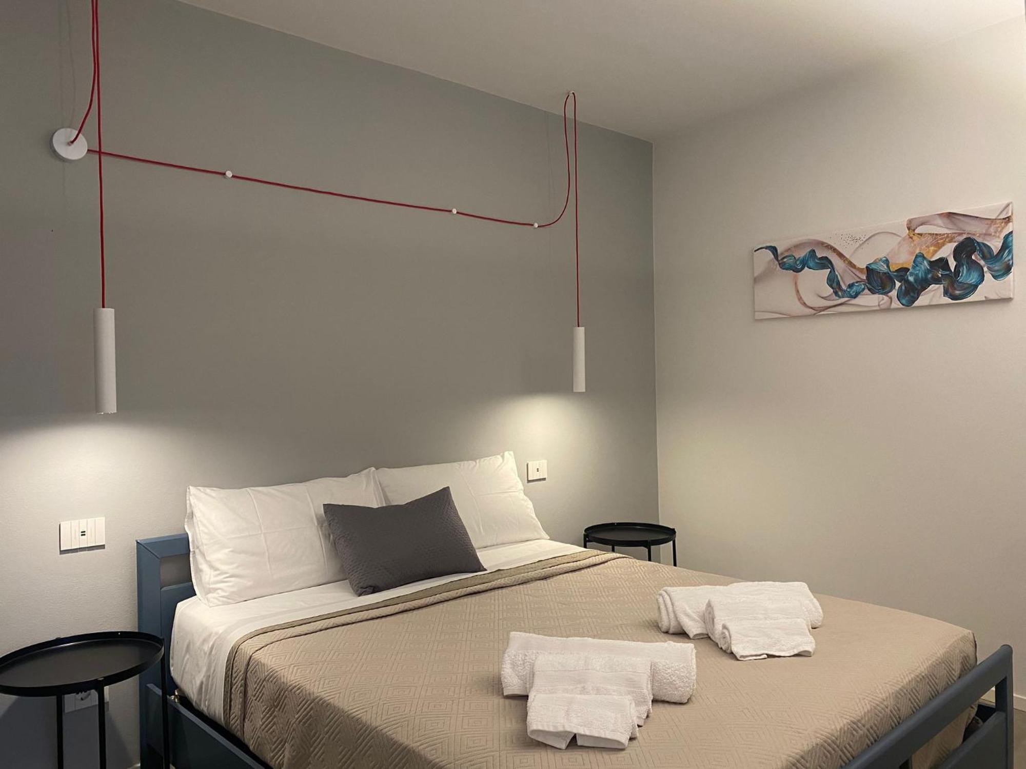 Porta San Paolo House Aparthotel Castelbuono  Luaran gambar
